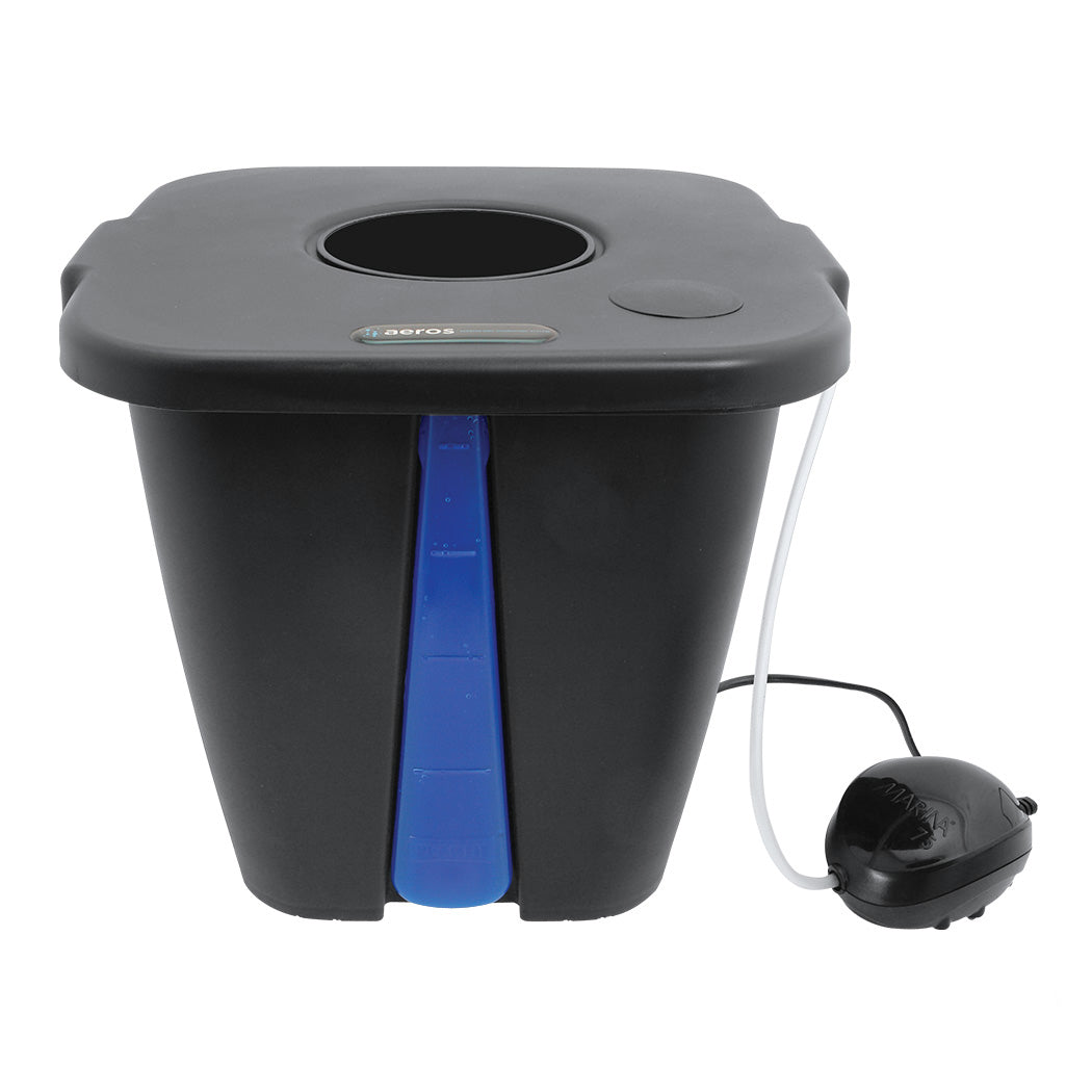 The PLANT!T aeros is a Deep Water Culture system best suited for short term and seasonal cropping plants.