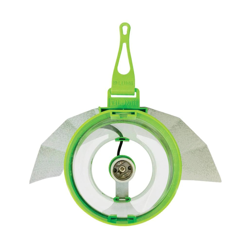 The LUMii Aerotube when used in conjunction with ducting in fans, allows air to flow through the reflector helping to control the environment temperature.